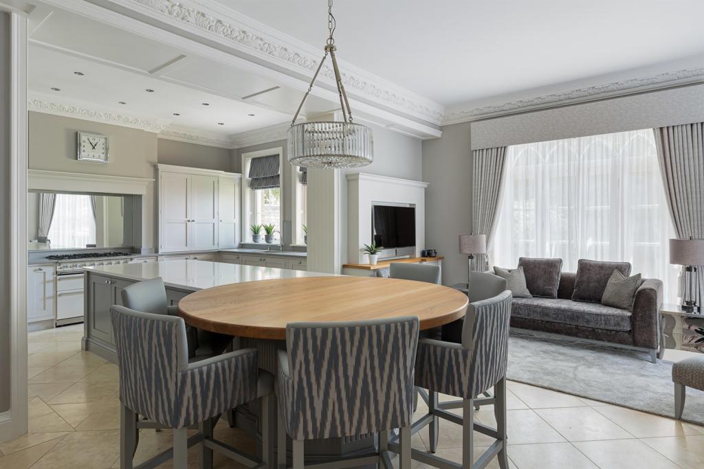 Kitchen/Dining/Livin