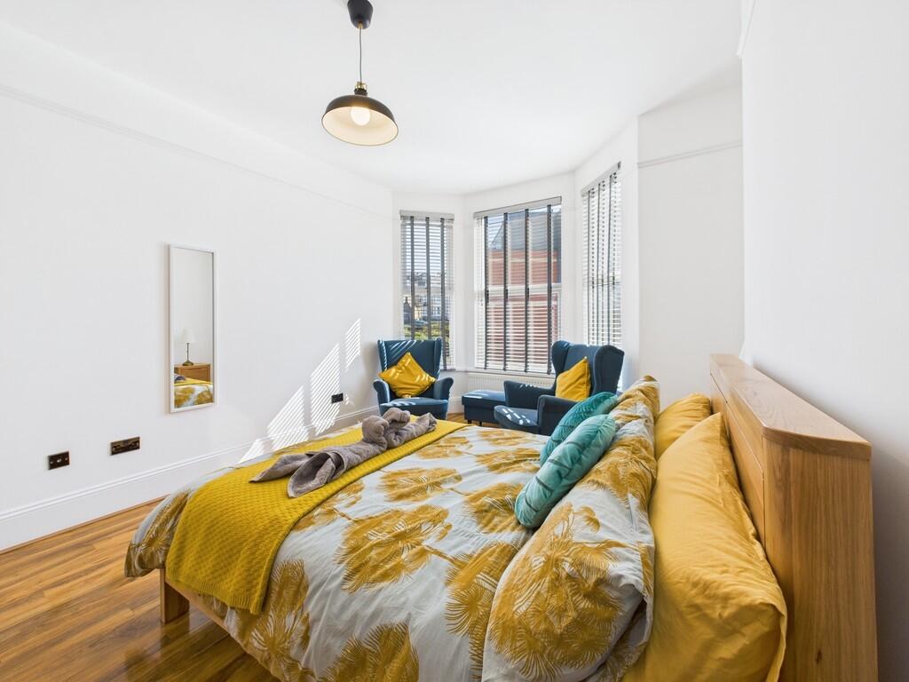 CAM03974G0-PR0120...