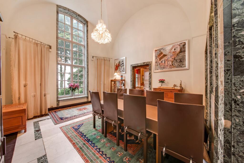 DINING HALL