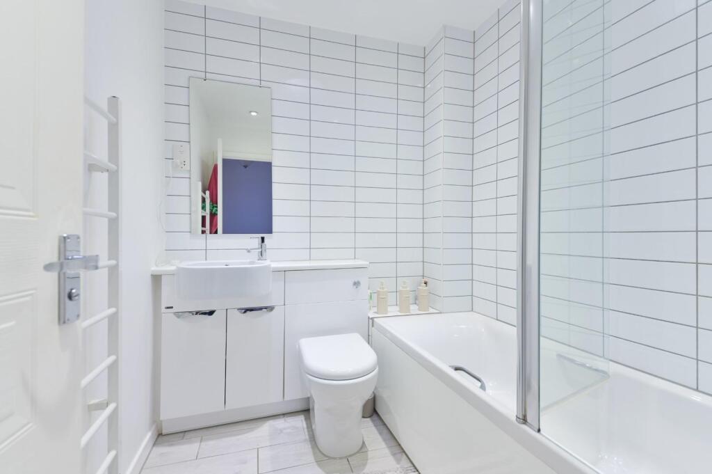 DE BURGH GARDENS, (10).jpg