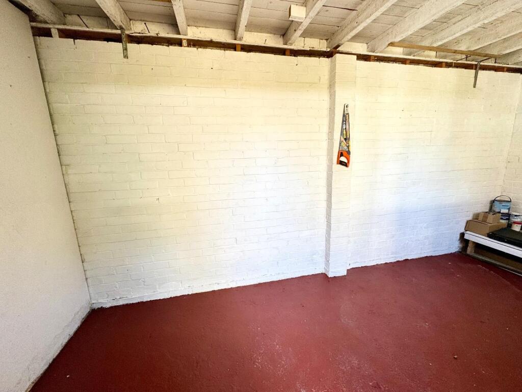 Garage/Storage