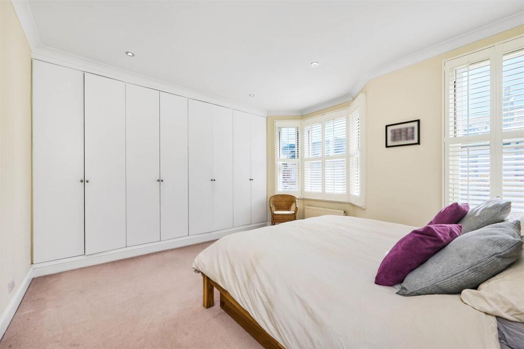 James_Anderson_-_Fawe_Park_Rd__London_SW15_2EG__UK