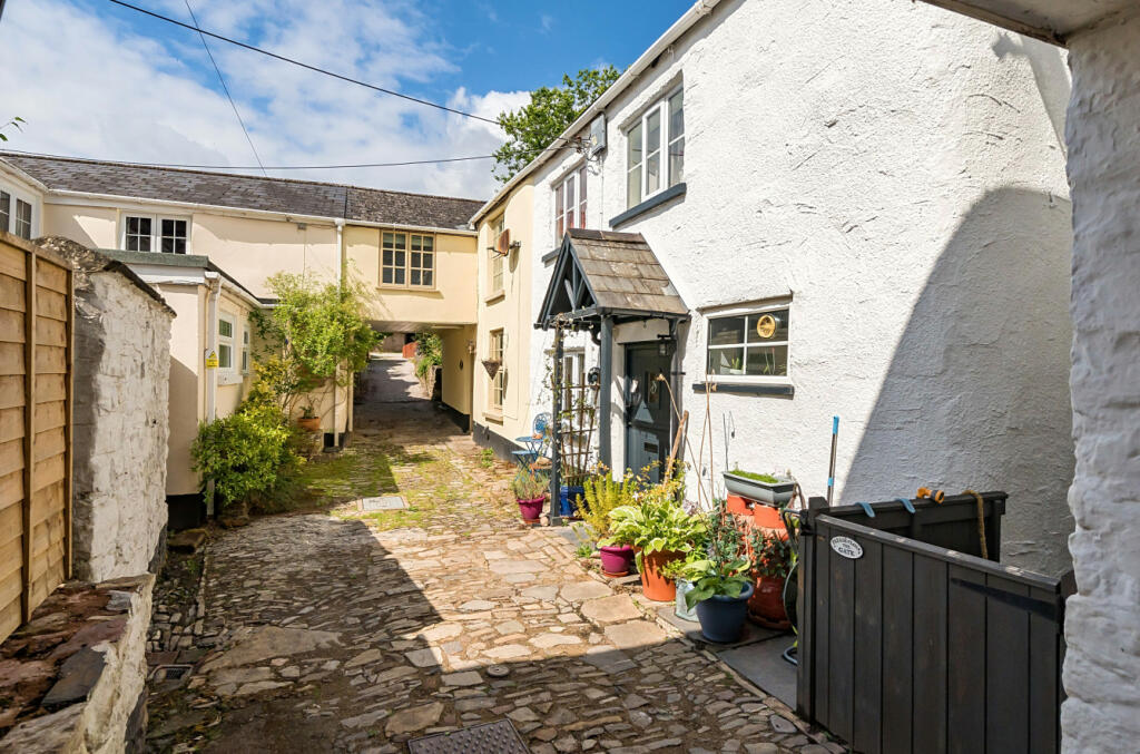 Bampton, Seddons