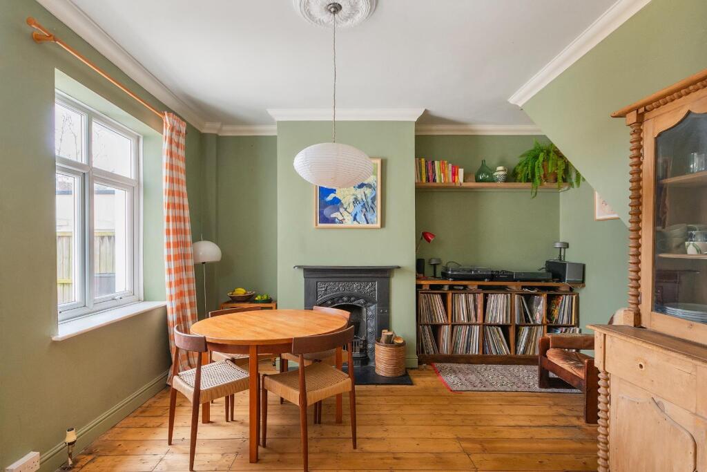 1K7RSH - Dining Room C.jpg