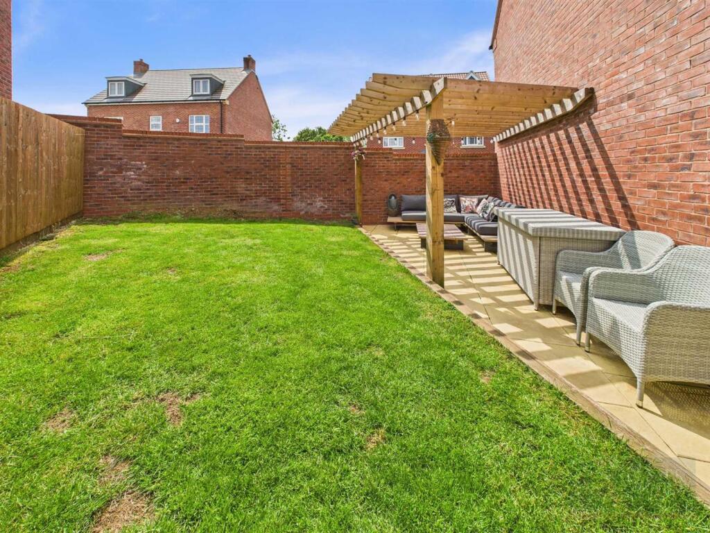 Landscaped rear garden