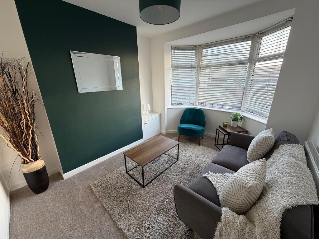 Garden City, Rhymney, Tredegar, Caerphilly Borough, NP22 5JY