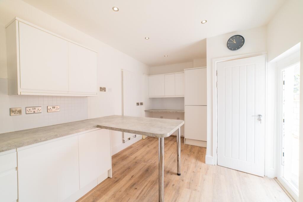 Call 02920 454555 to secure your viewing_8