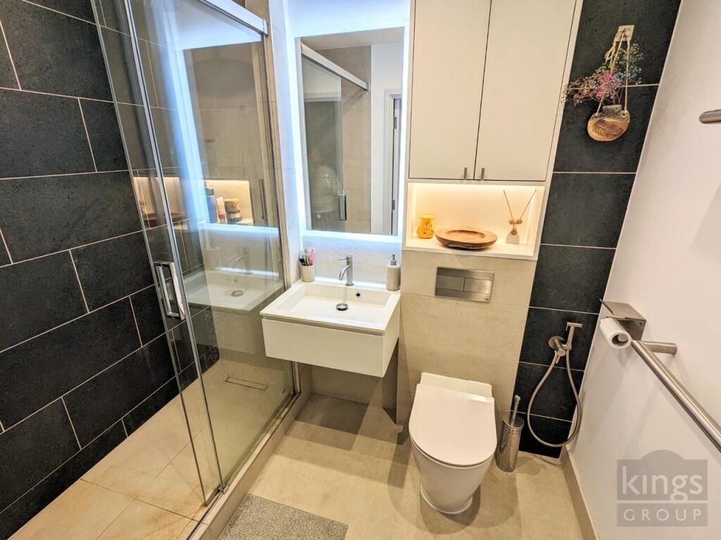 Showerroom.jpg
