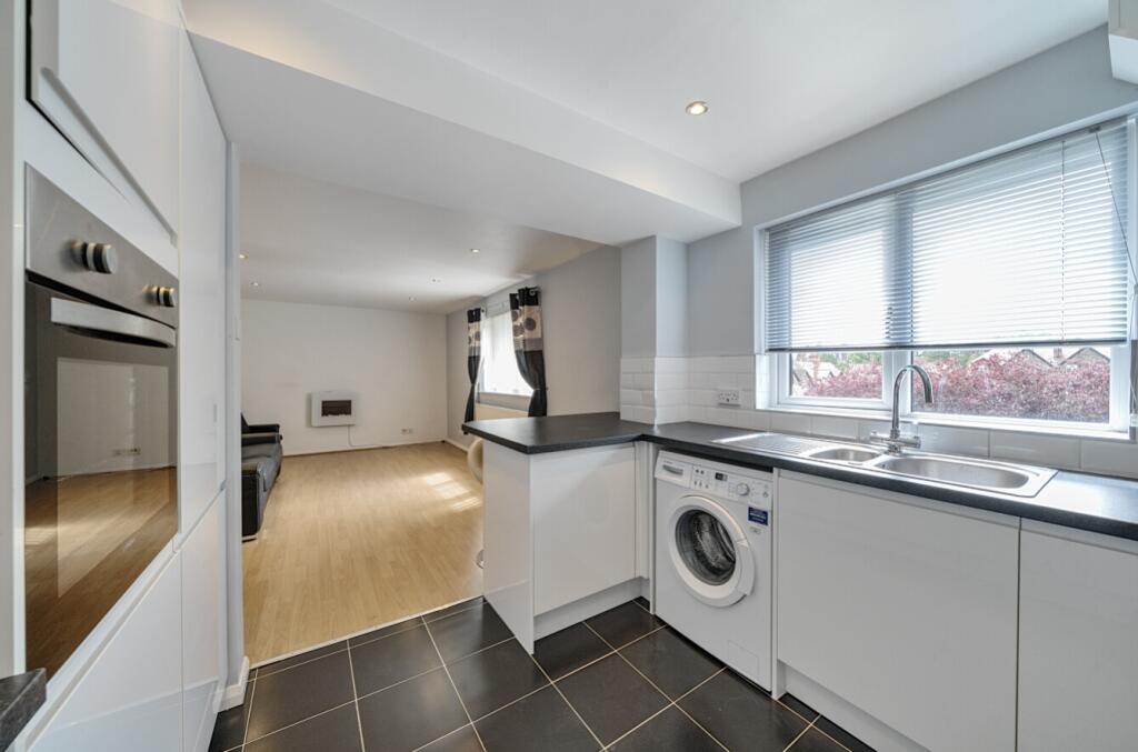 EweMove Harrogate Kitchen2