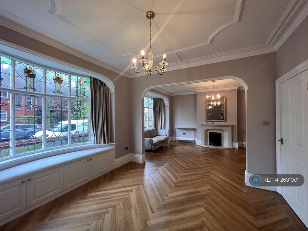 Spacious Lounge