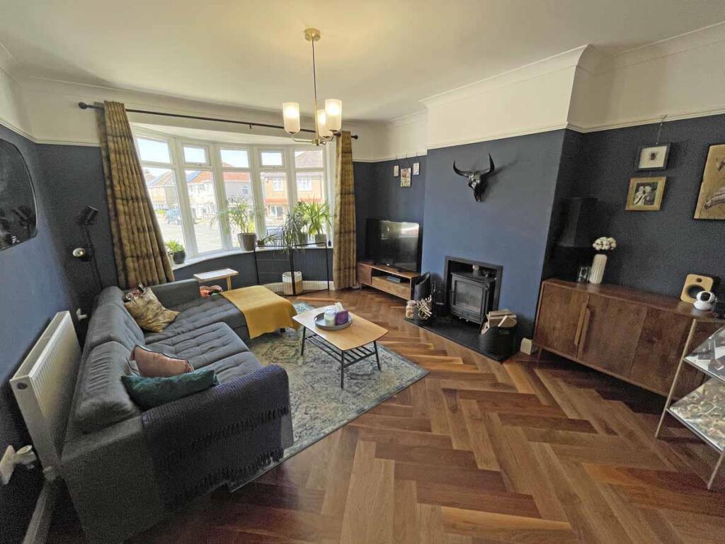 Beacon Down Avenue 40 - Lounge 1.jpg