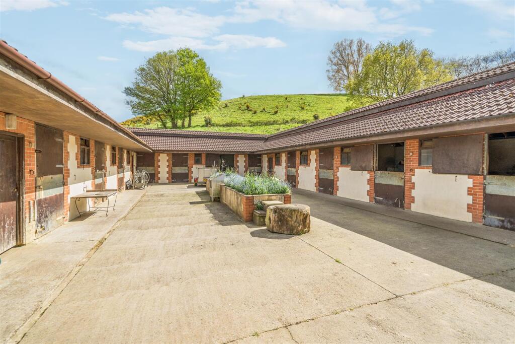 Stable yard.jpg