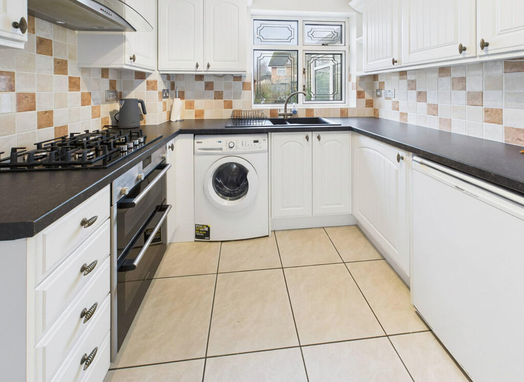 CAM02059G0-PR0200...