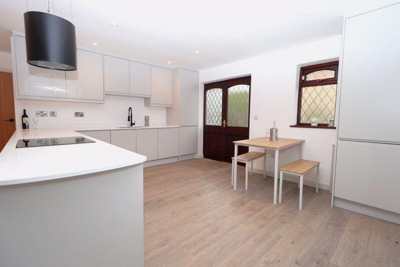 Open Plan Kitchen &amp; Lounge Area 