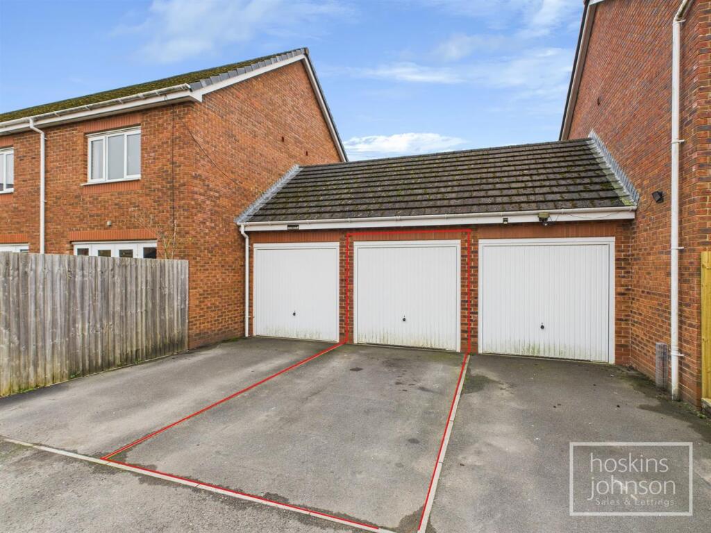 Garage &amp; Parking