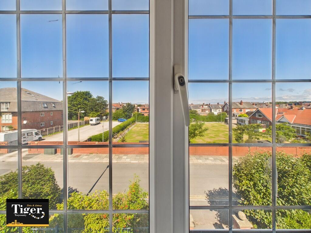 CAM02176G0-PR0675...