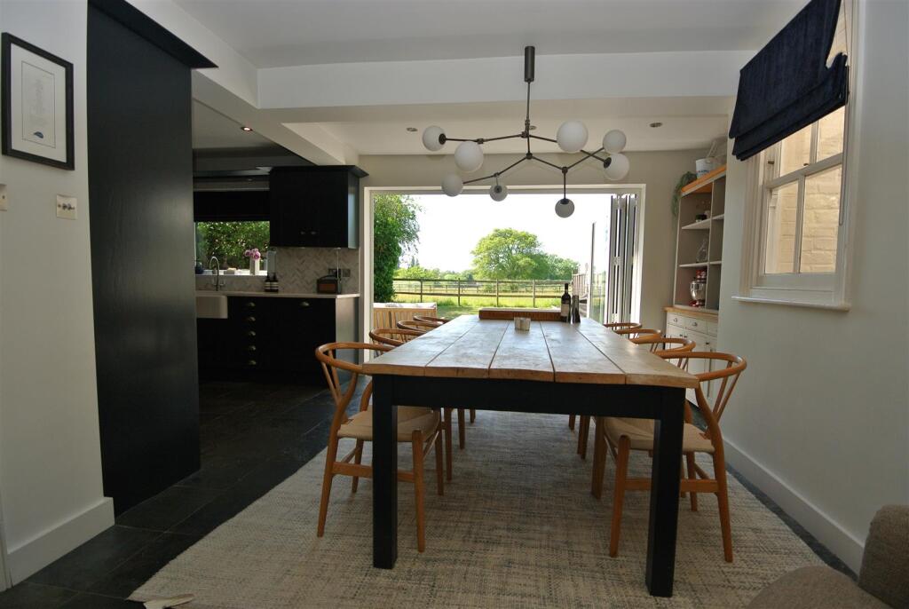 Dining &amp; view.JPG