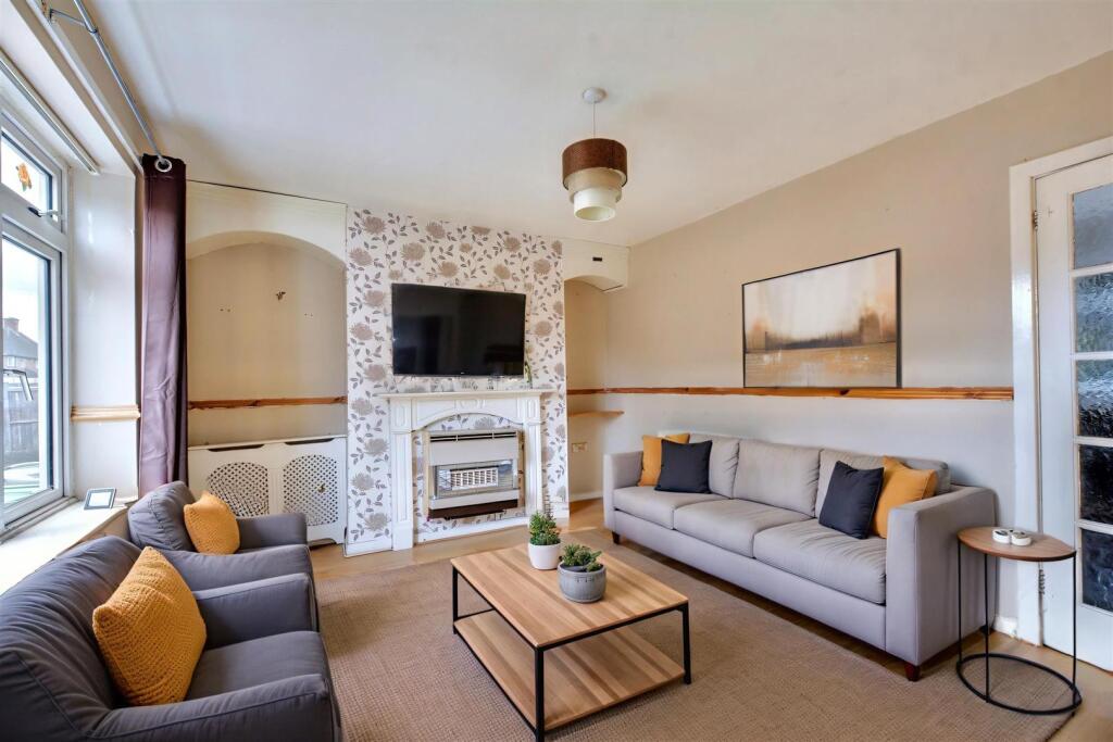 Lounge-(1) - 0 (1).jpeg