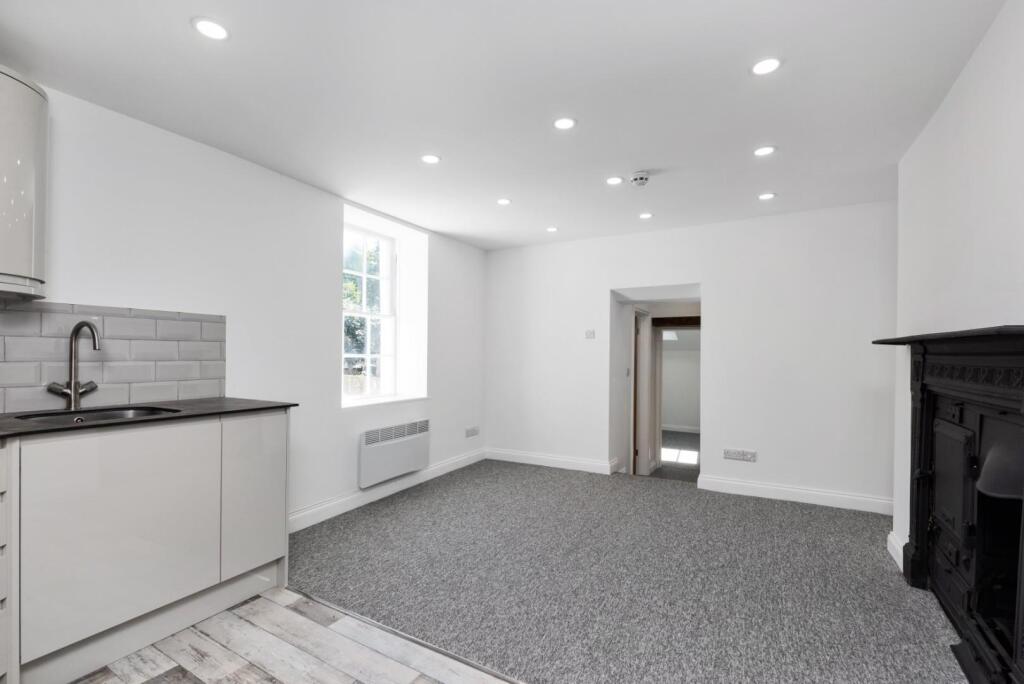 Flat 5, 1 Lower East Hayes Bath, BA1 6AN-6.jpg