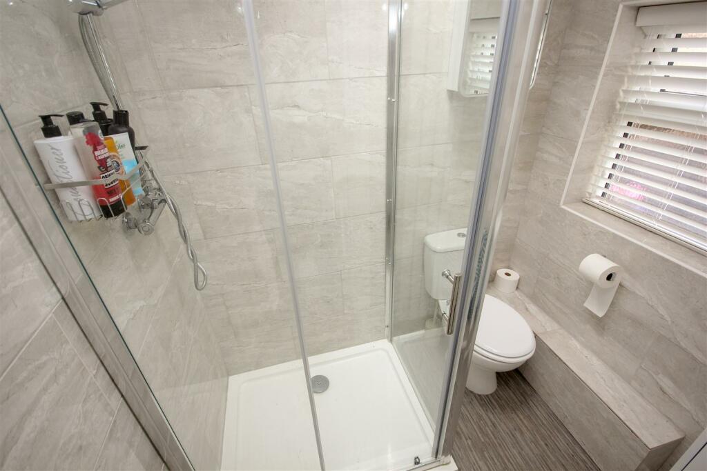 Shower Room.jpg