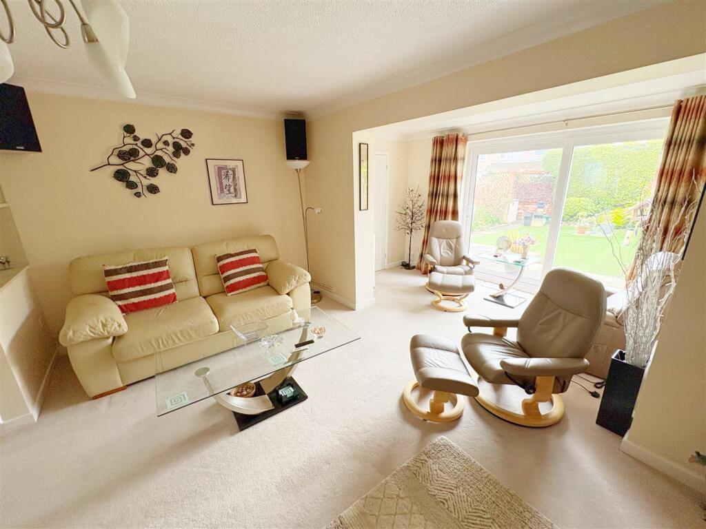 Lounge area.jpg