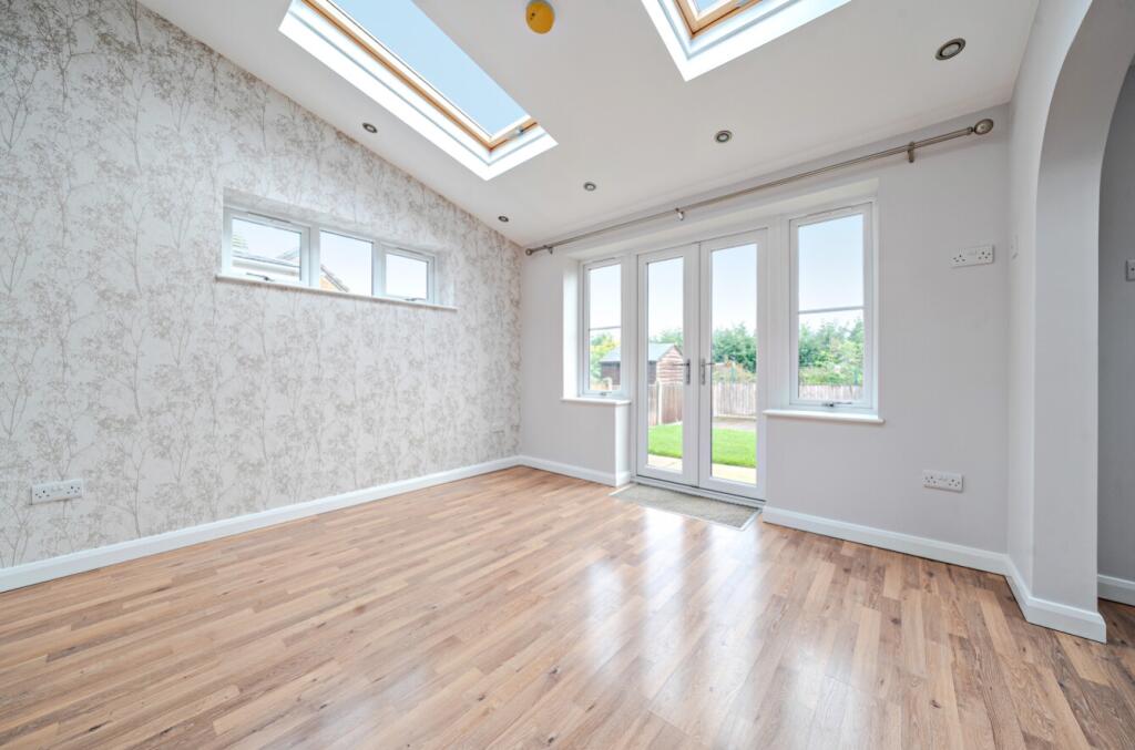 1371675-12-68f7500c3a322