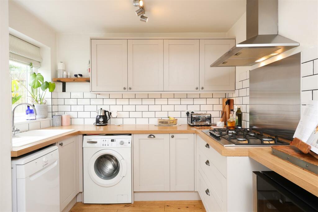 38 Byron Street 30.JPG