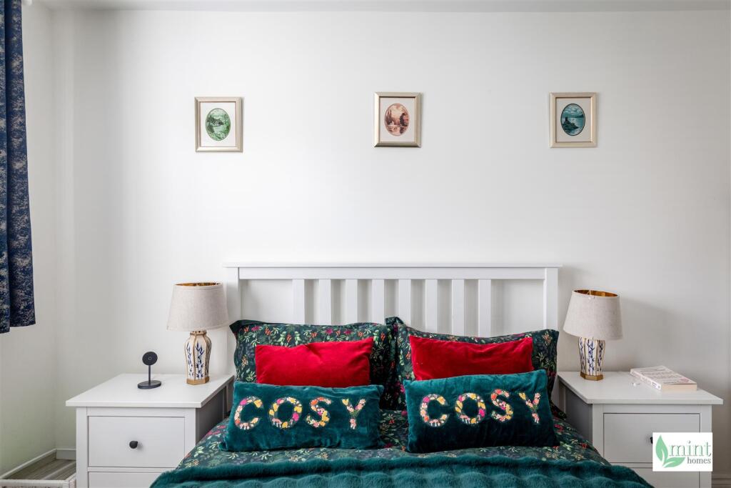 Watermark - 24 Manor Drive-5.jpg