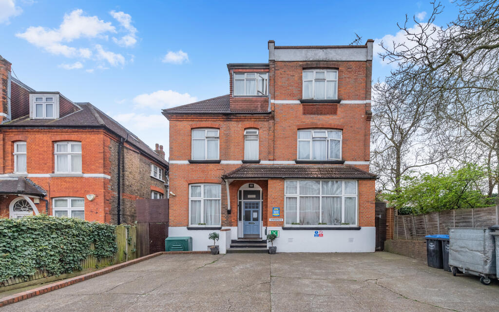 30 Chatsworth Road, Kilburn, London, NW2 4BS