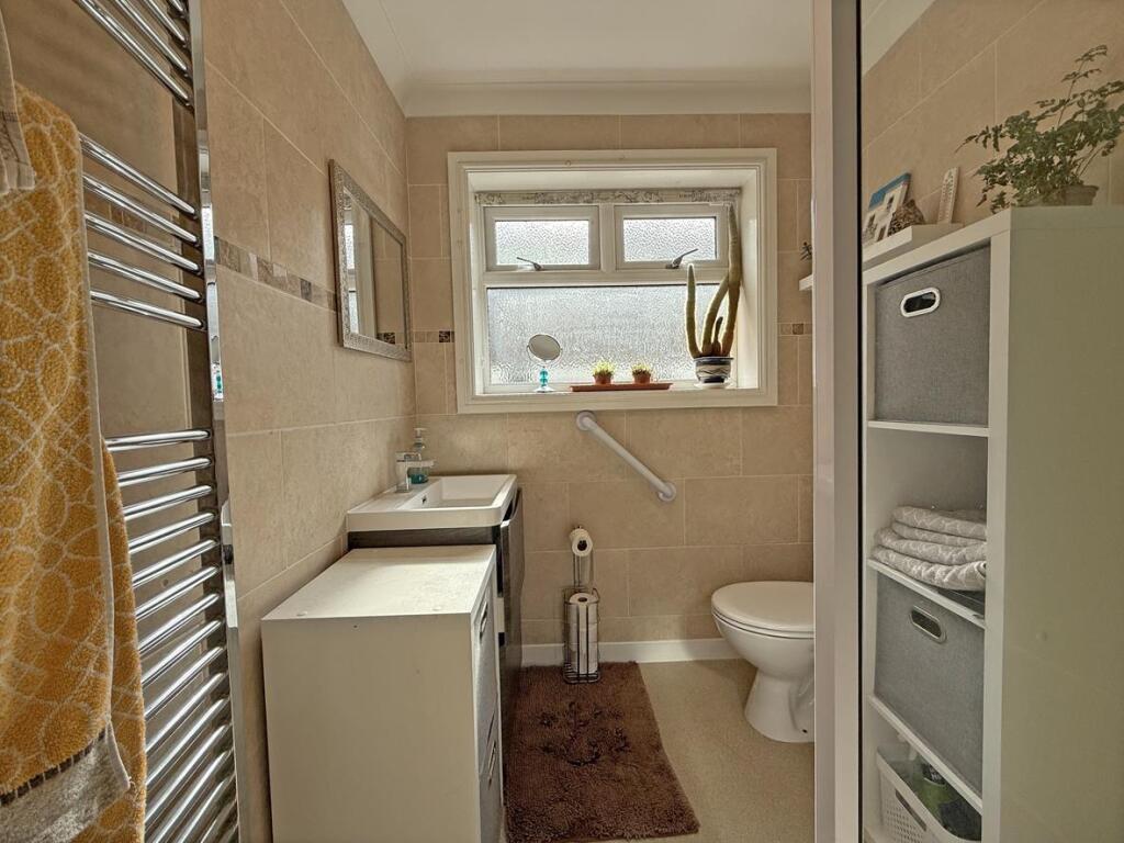 Belle Vue Avenue 9 - Shower Room 1.jpg