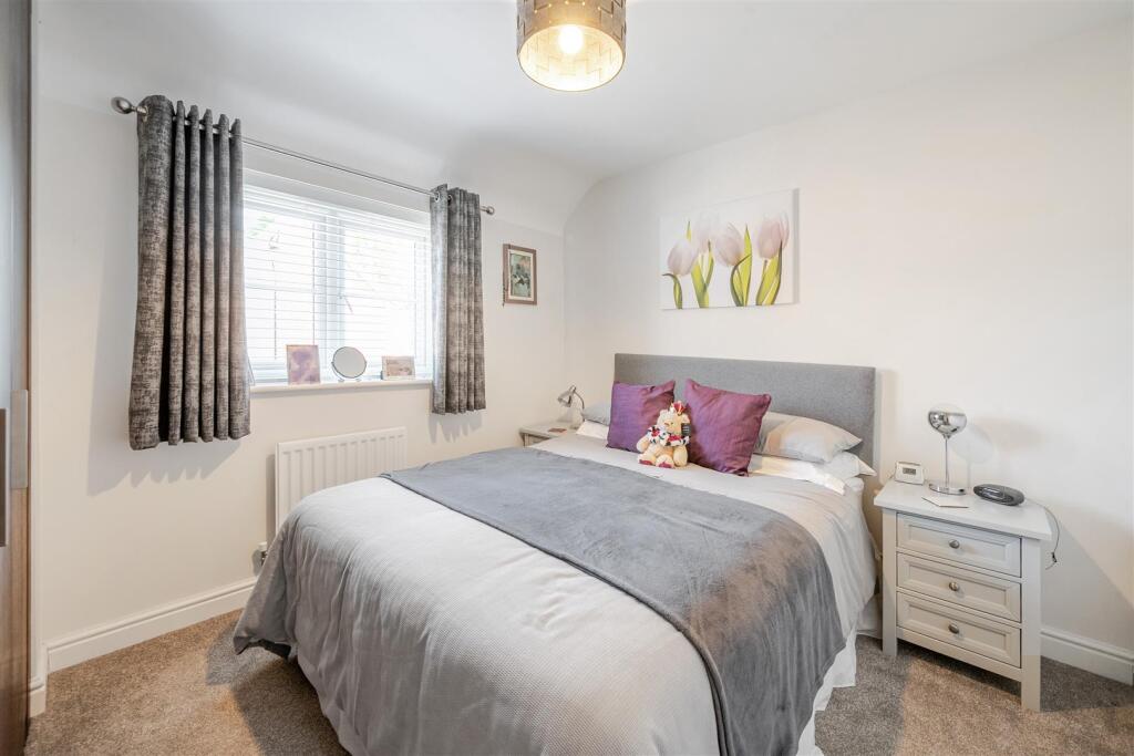 5 Plantation Lane, Towcester