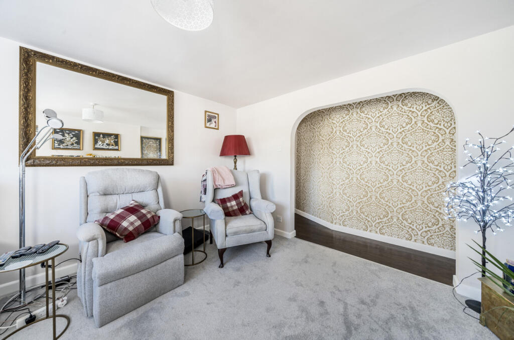 1360900-12-68daab...