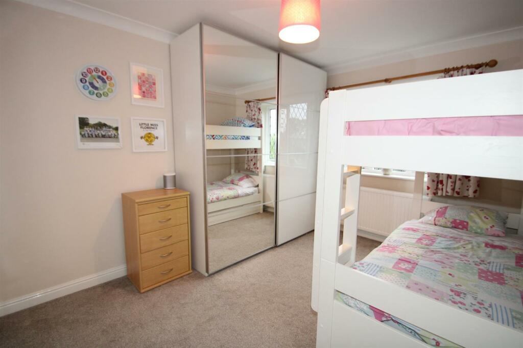Bedroom 2 Aspect 2