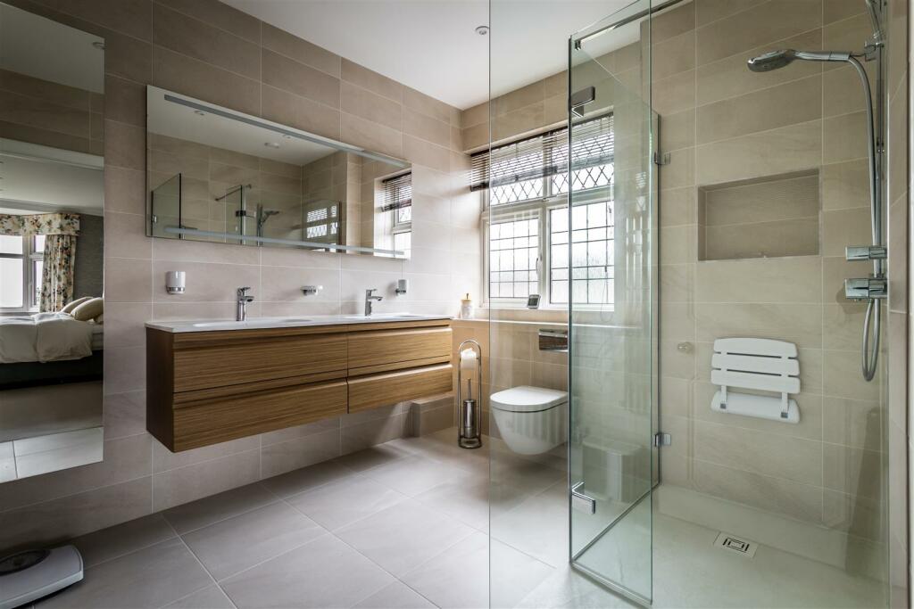 7 Dyke Close-85.jpg