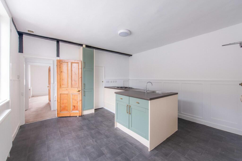 Kitchen/Dining Room (1)