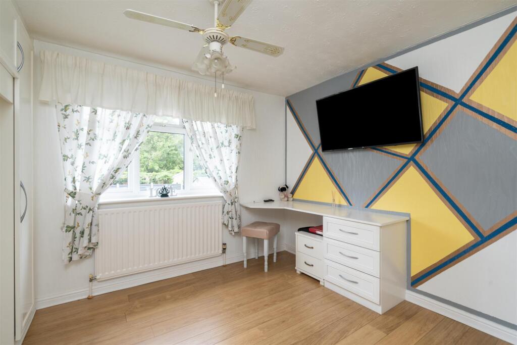 12 Ashborough Drive_2.jpg