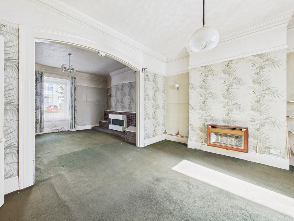 CAM03974G0-PR0215...