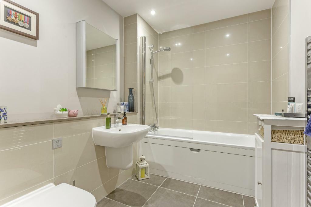 Flat 3 327655 (14).jpg
