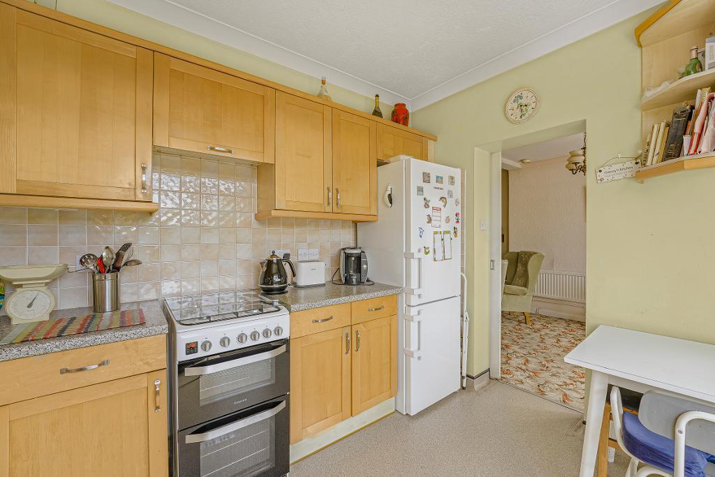 KITCHEN/BREAKFAST ROOM