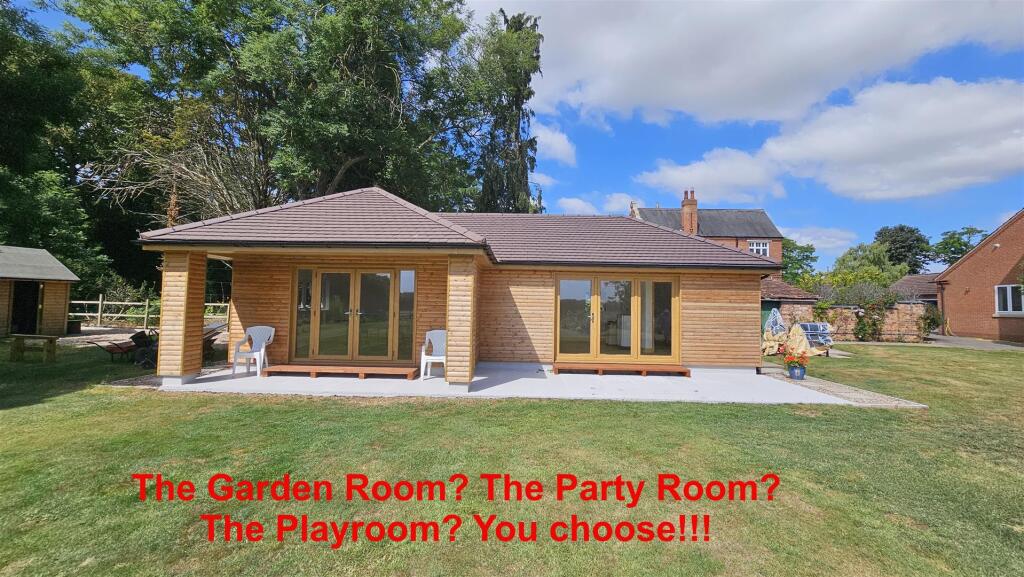 05 - The Garden Room or The Party Room or The Play