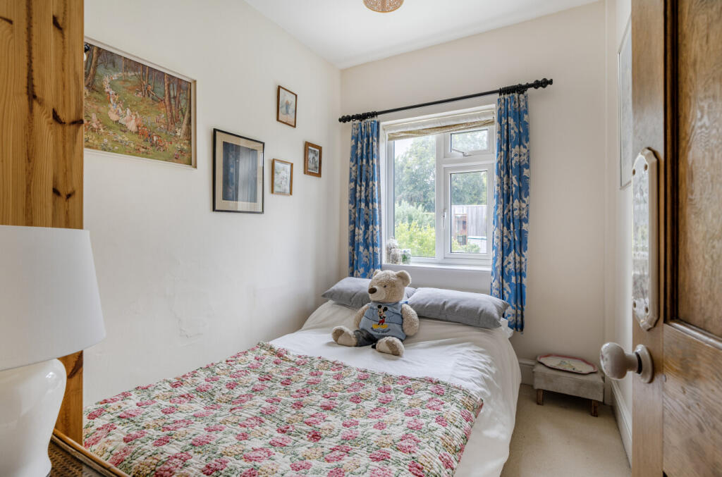 1329240-8-687e745...