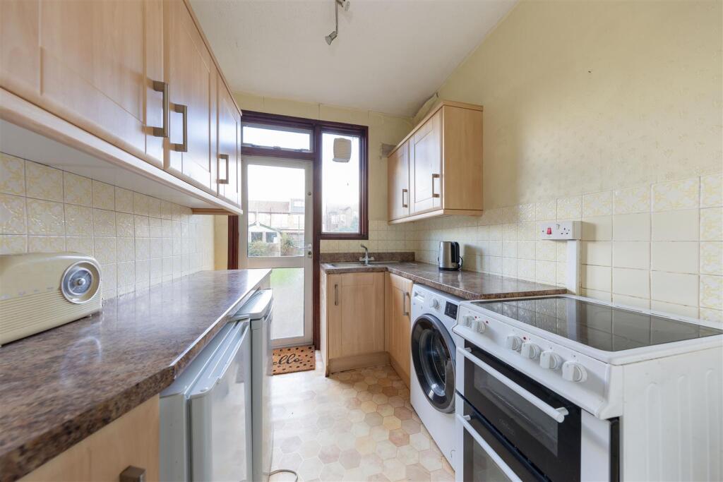 Gloucester Road, E17