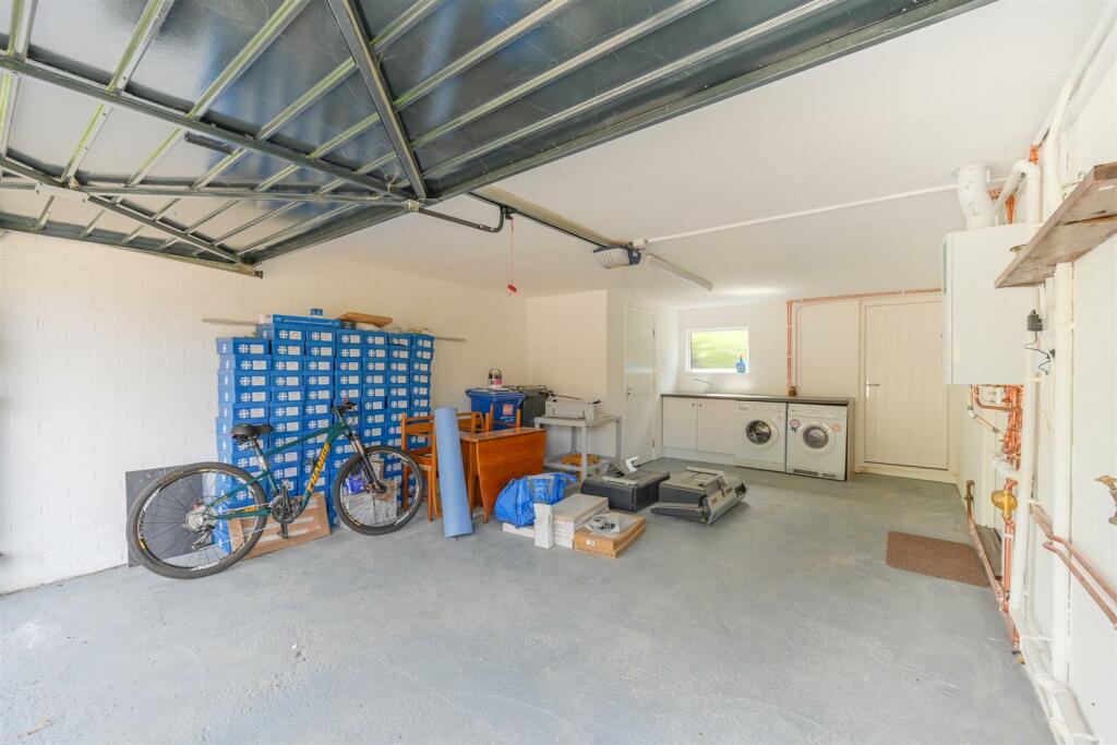 8 Erasmus Way (12 of 40).jpg