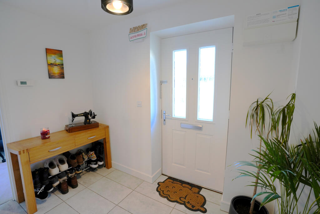 Downstairs Hallway P1.jpeg