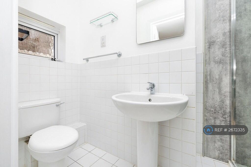 Ensuite Bathroom
