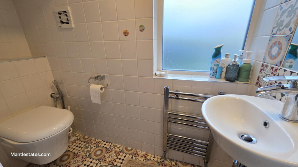CLOAK ROOM