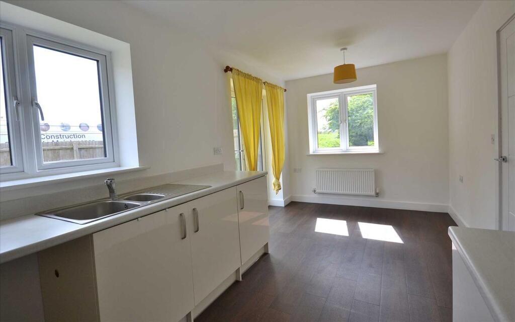Kitchen / dining room