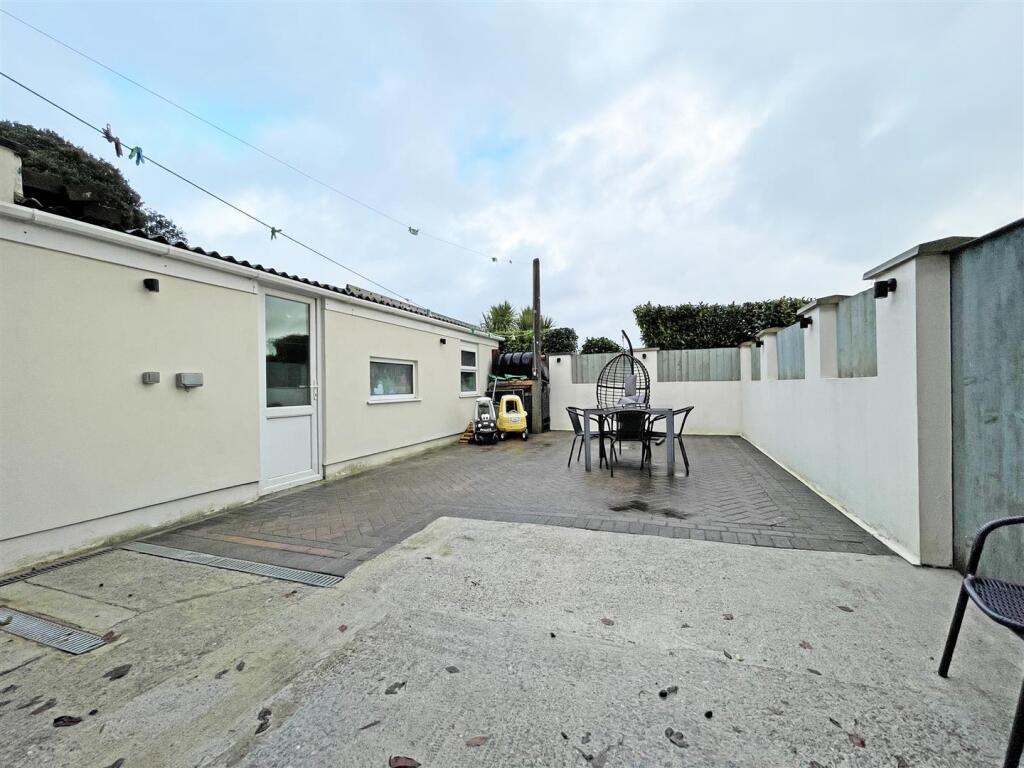 Moreton Ave 27 - Garden Front.jpg