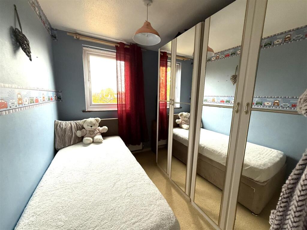 6 SWALLOW BED 3.jpeg