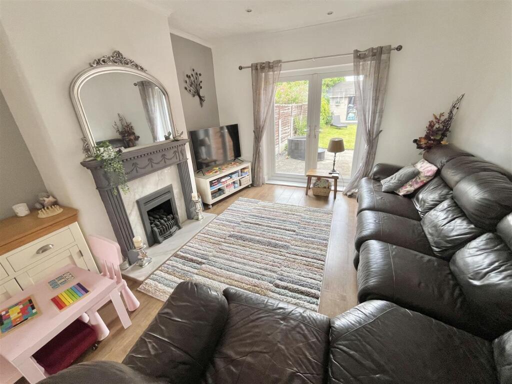 Lounge 2